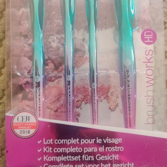 Brush Works HD Face brushed - Picture 3 of 4